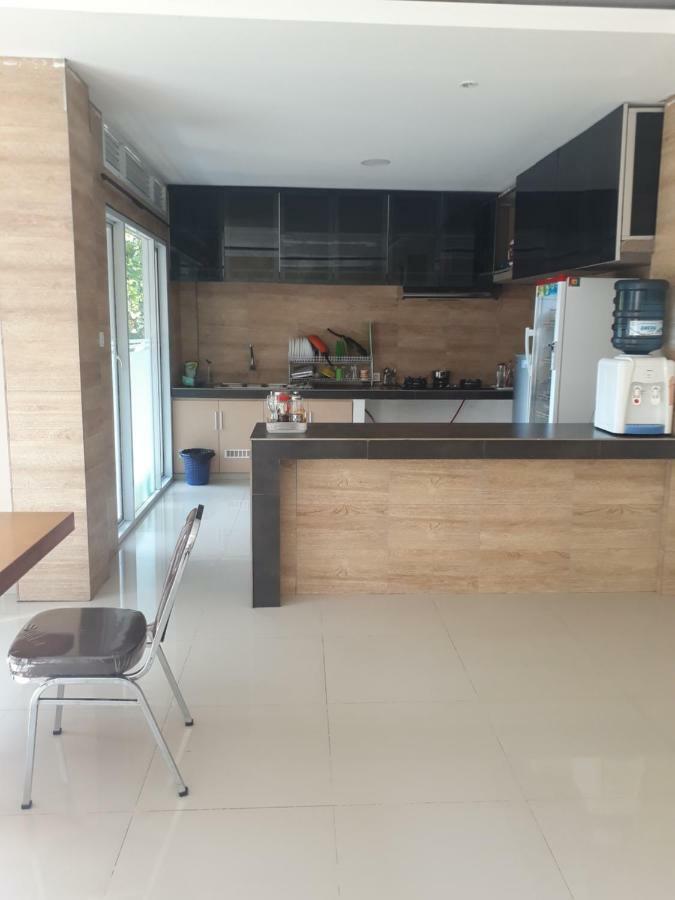 Brielle Guest House Jimbaran  Exterior photo
