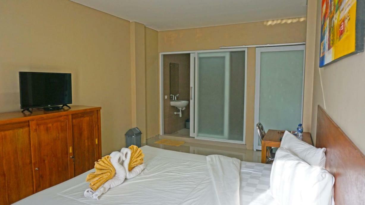 Brielle Guest House Jimbaran  Exterior photo