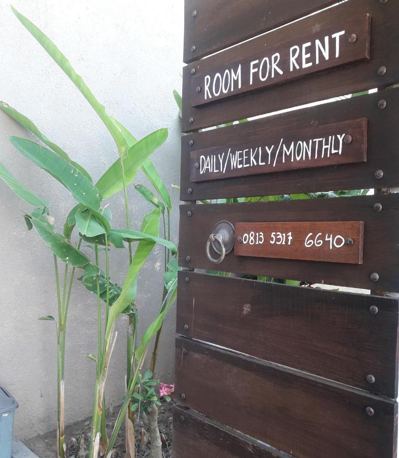 Brielle Guest House Jimbaran  Exterior photo